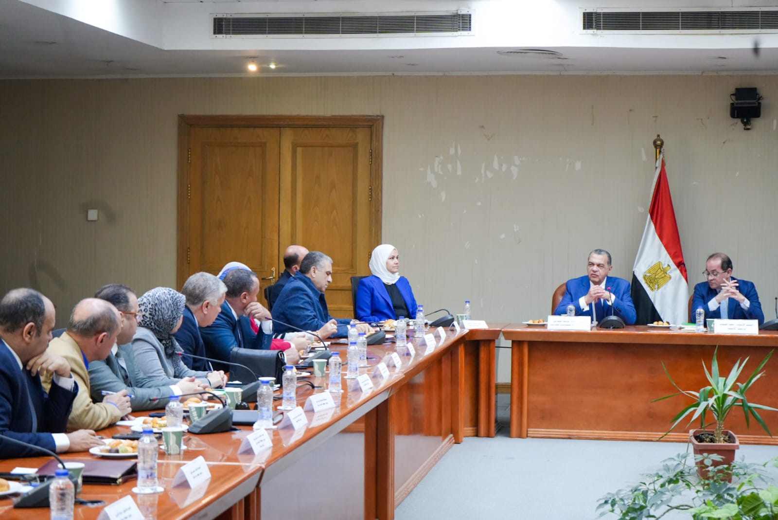 بناء حالة إيجابية جديدة مع الممولين ترتكز على الثقة والشراكة والمساندة 5 بناء حالة إيجابية جديدة مع الممولين ترتكز على الثقة والشراكة والمساندة