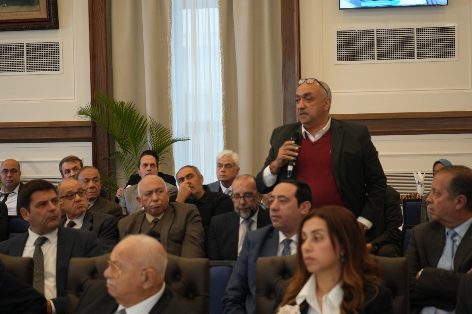 سنعمل سويًا لدفع وتنمية دور القطاع الخاص ودعمه للمنافسة الدولية 3 سنعمل سويًا لدفع وتنمية دور القطاع الخاص ودعمه للمنافسة الدولية