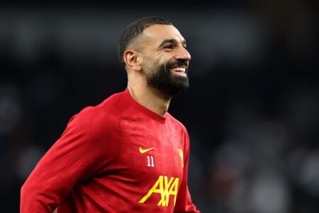 تقارير: نقطة خلاف تفصل ليفربول عن تجديد عقد محمد صلاح