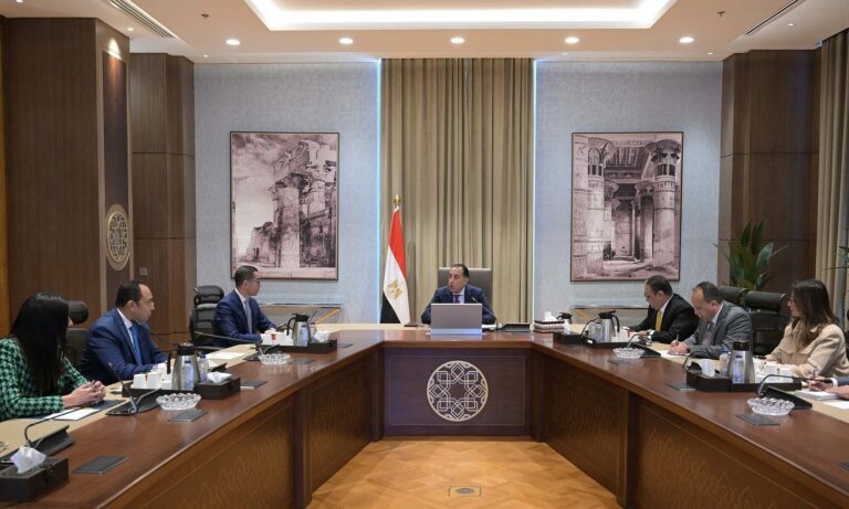 رئيس الوزراء يوجه بوضع خطة تفصيلية لطرح شركات القوات المسلحة