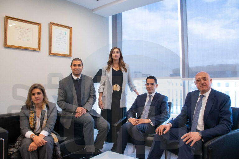 خلال مائدة مستديرة.. «بيكر مكنزي» يدير 25 صفقة دمج واستحواذ بقيمة تتجاوز 2 مليار دولار