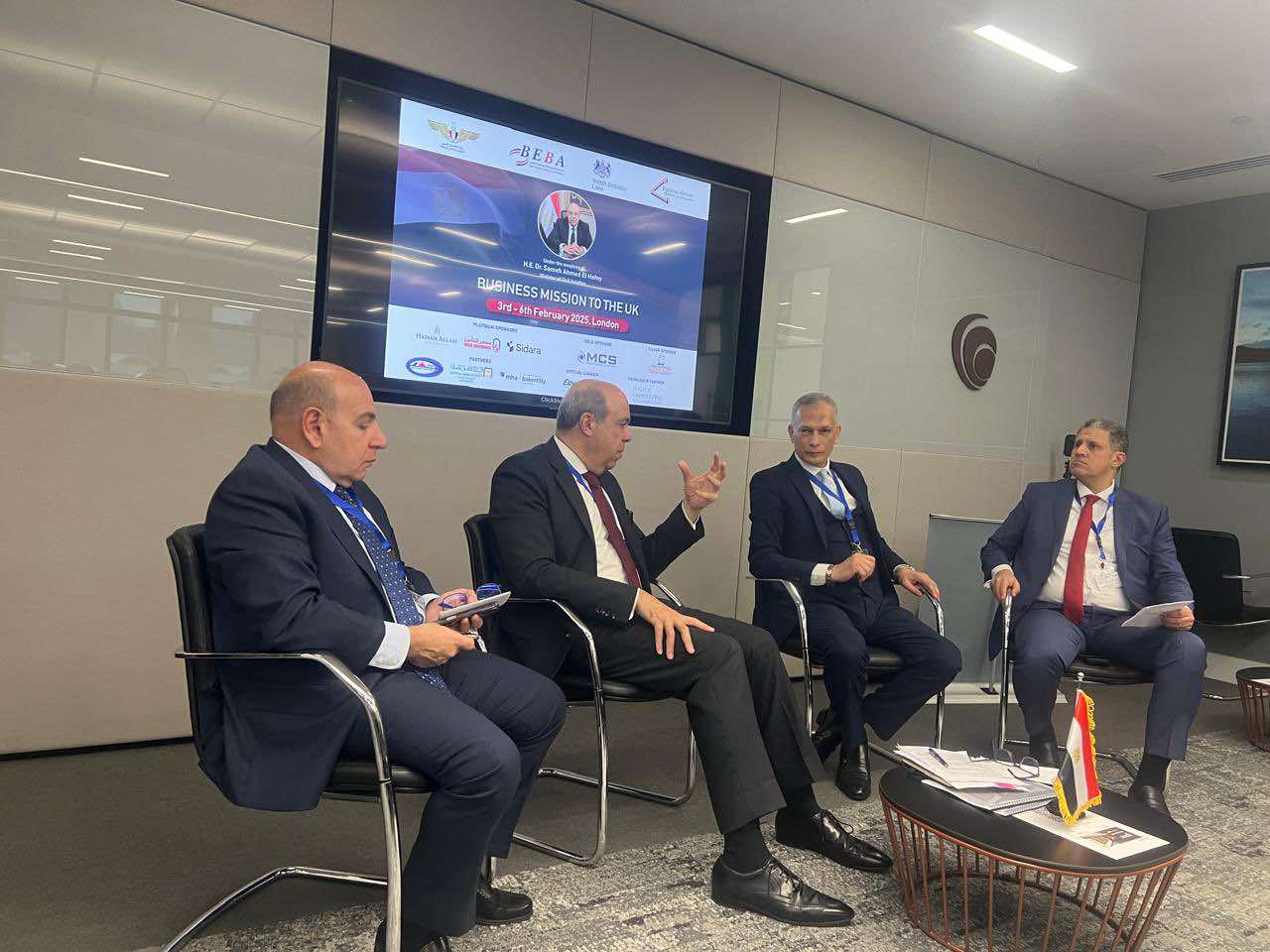 "تشكيل مستقبل الطيران المدني المصري".. الحفني يشارك بأولى الجلسات الحوارية في لندن 4 "تشكيل مستقبل الطيران المدني المصري".. الحفني يشارك بأولى الجلسات الحوارية في لندن
