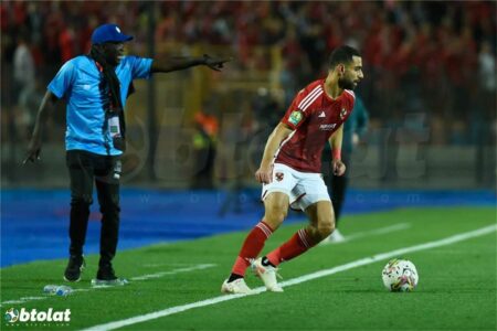وكيل السولية: الأهلي يرحب بالتجديد.. واللاعب ينتظر عرضًا مغريًا للرحيل