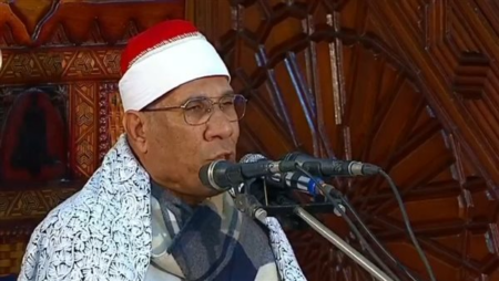 33 خطأ في نصف ساعة.. أول تعليق من الطاروطي على واقعة قرآن الجمعة: مفيش قارىء بيُهاجم زي الطاروطية