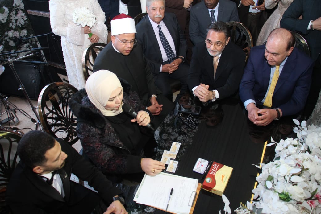 زفاف الزميلة أسماء خليل والدكتور محمود سمير.. الفريق مهاب مميش وعبدالرحيم علي شاهدان على عقد القران 4 زفاف الزميلة أسماء خليل والدكتور محمود سمير.. الفريق مهاب مميش وعبدالرحيم علي شاهدان على عقد القران