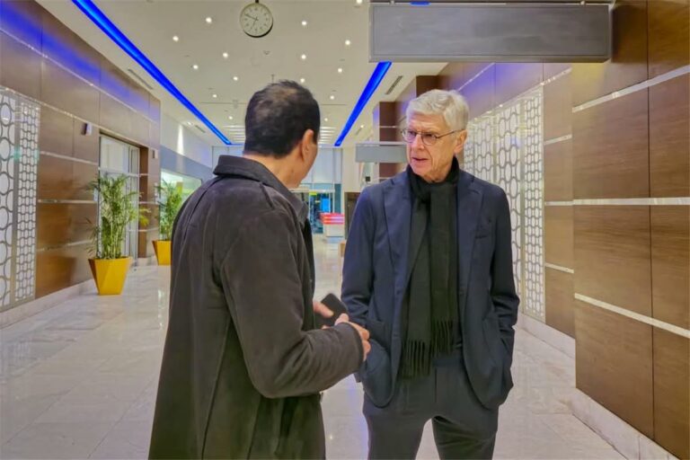 صور | وصول أرسين فينجر إلى القاهرة للمشاركة في المؤتمر الصحفي لـ اتحاد الكرة