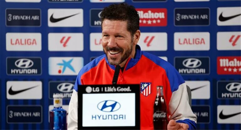 سيميوني: لا أفكر في رد فعل الحكم بالديربي.. يهمني إيذاء ريال مدريد