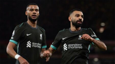 جاكبو: محمد صلاح الأحق دائمًا بجائزة لاعب الشهر في ليفربول