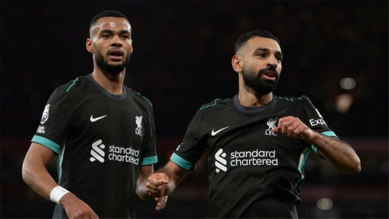 جاكبو: محمد صلاح الأحق دائمًا بجائزة لاعب الشهر في ليفربول