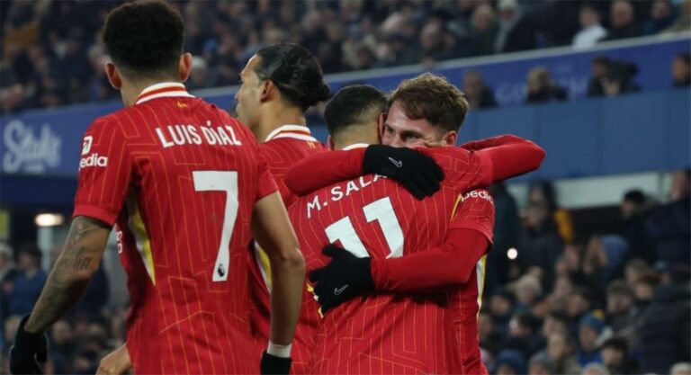 كونور برادلي: محظوظون بوجود محمد صلاح في ليفربول