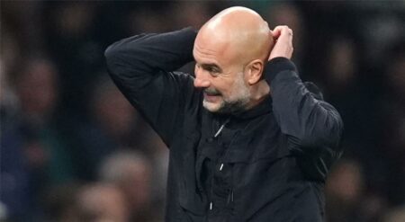 ضربة جديدة لـ جوارديولا.. شكوك حول غياب لاعب مانشستر سيتي لنهاية الموسم