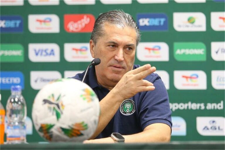 خاص | التفاصيل المالية لتعاقد الزمالك مع بيسيرو