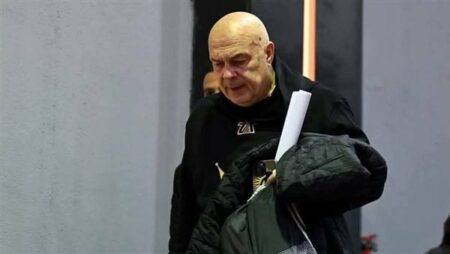 مصدر بالزمالك يكشف حقيقة شكوى جروس بسبب المستحقات