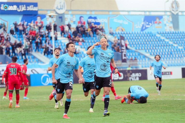 فيديو | بخطأ فادح.. غزل المحلة يكسر لعنة 17 عامًا ويفوز على المصري في الدوري