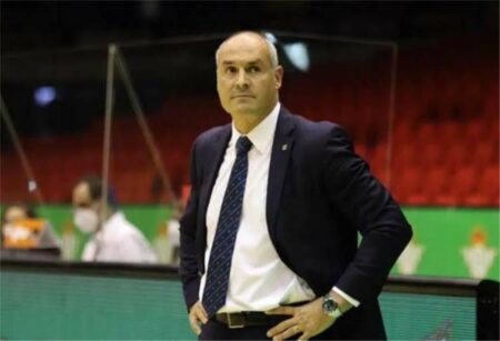تأكيدًا لـ بطولات.. الزمالك يتعاقد مع كورو سيجورا لتدريب فريق كرة السلة