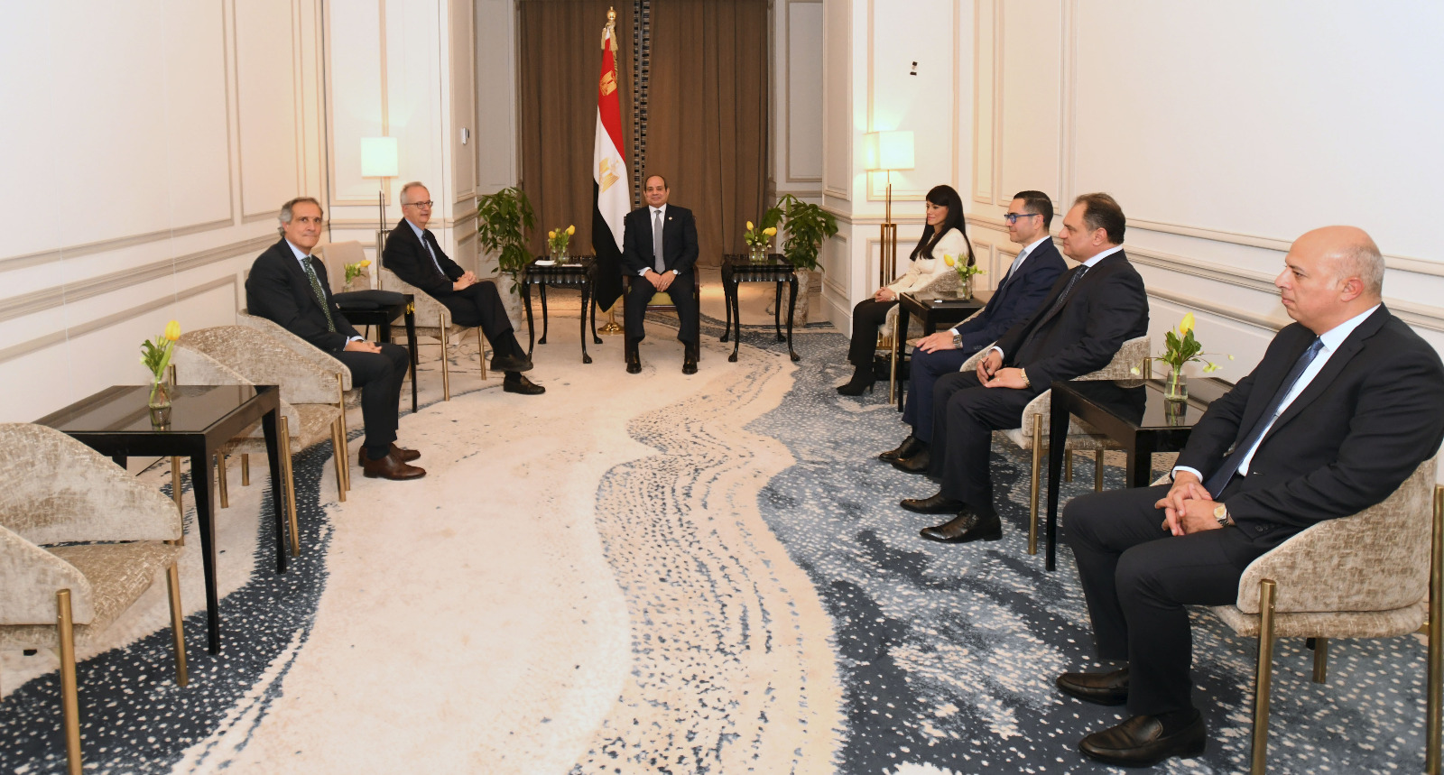 للاستثمار بمصر.. رسائل طمأنة من السيسي لكبري الشركات الإسبانية في بناء السفن والطاقة والفنادق والسفر 2 للاستثمار بمصر.. رسائل طمأنة من السيسي لكبري الشركات الإسبانية في بناء السفن والطاقة والفنادق والسفر