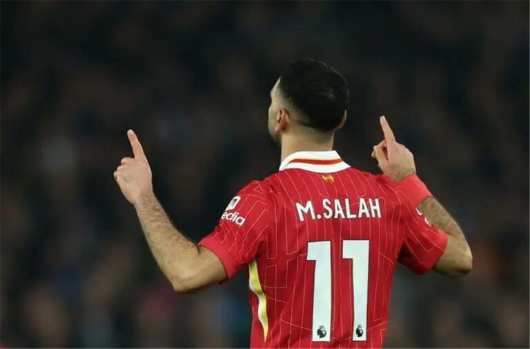 تطورات جديدة ومعقدة في ملف تجديد محمد صلاح مع ليفربول.. والدوري السعودي يتأهب
