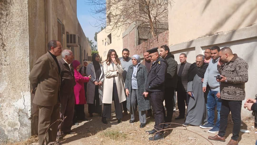 بالصور.. نائب محافظ الجيزة تتفقد الخدمات المقدمة للمواطنين بكفر غطاطي بالهرم 2 بالصور.. نائب محافظ الجيزة تتفقد الخدمات المقدمة للمواطنين بكفر غطاطي بالهرم