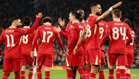 ليفربول يفتح الباب لرحيل لاعبه إلى الدوري السعودي