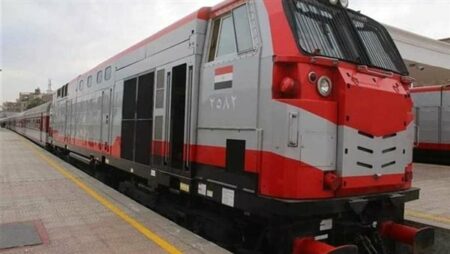 اليوم.. تعديل تركيب قطاري 915 و900 على خط القاهرة