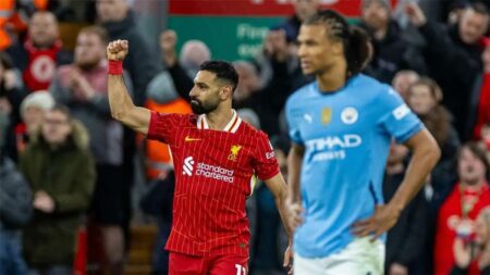 رقمان مميزان ينتظران محمد صلاح في مباراة ليفربول ومانشستر سيتي