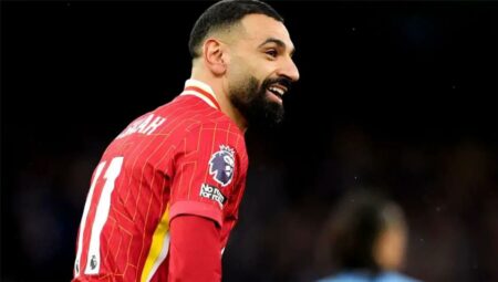 ستوريدج: عدم ترشيح محمد صلاح للكرة الذهبية غير مبرر.. وما يفعله أمرًا مذهلاً