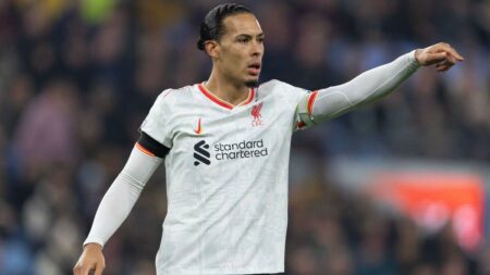 ماركا: أمام أنظار ليفربول.. ريال مدريد يحسم موقفه من ضم فان دايك