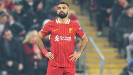 لاعب ليفربول السابق: استمرار محمد صلاح أصبح محل شك