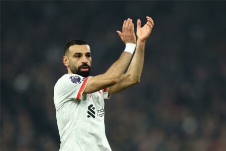 ألدريدج: منتخب مصر وريال مدريد يهددان فوز محمد صلاح بـ الكرة الذهبية
