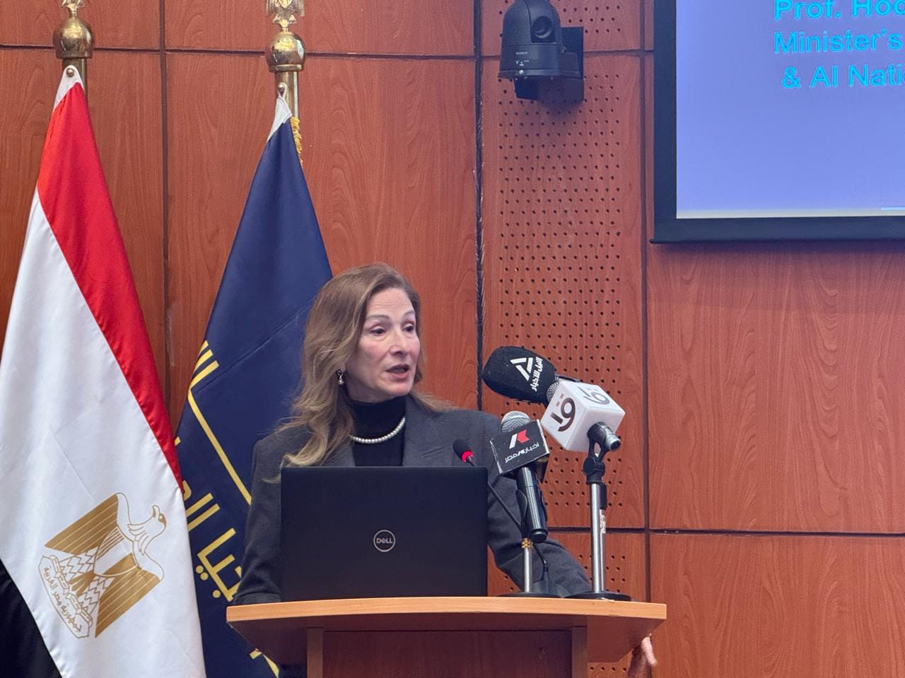 وزير الاتصالات يفتتح ورشة عمل تطبيقات الذكاء الاصطناعى فى مختلف القطاعات.. صور 4 وزير الاتصالات يفتتح ورشة عمل تطبيقات الذكاء الاصطناعى فى مختلف القطاعات.. صور