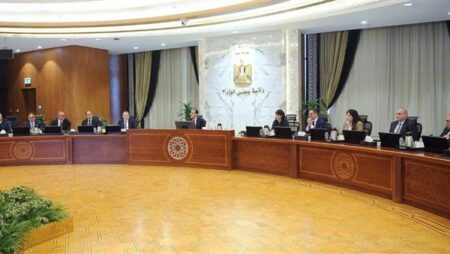 رئيس الوزراء: الحكومة لديها سيناريوهات مختلفة للتعامل مع الأزمات والتحديات الحالية