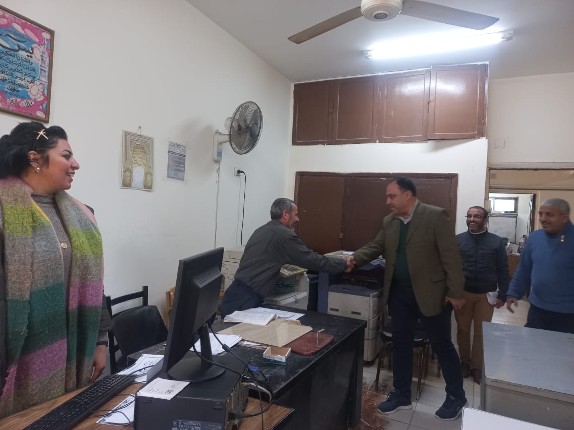 رئيس حي العجوزة يهنئ الموظفين بحلول شهر رمضان ويؤكد دعمه الكامل لهم 5 رئيس حي العجوزة يهنئ الموظفين بحلول شهر رمضان ويؤكد دعمه الكامل لهم