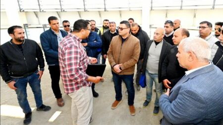 وزير الإسكان يتفقد "كمبوند مزارين" بمدينة العلمين الجديدة