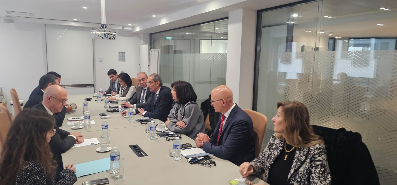 وزير الاتصالات يبحث مع "تاليس" وشركات فرنسية تعزيز الاستثمار في الذكاء الاصطناعي والأمن السيبراني 5 وزير الاتصالات يبحث مع "تاليس" وشركات فرنسية تعزيز الاستثمار في الذكاء الاصطناعي والأمن السيبراني