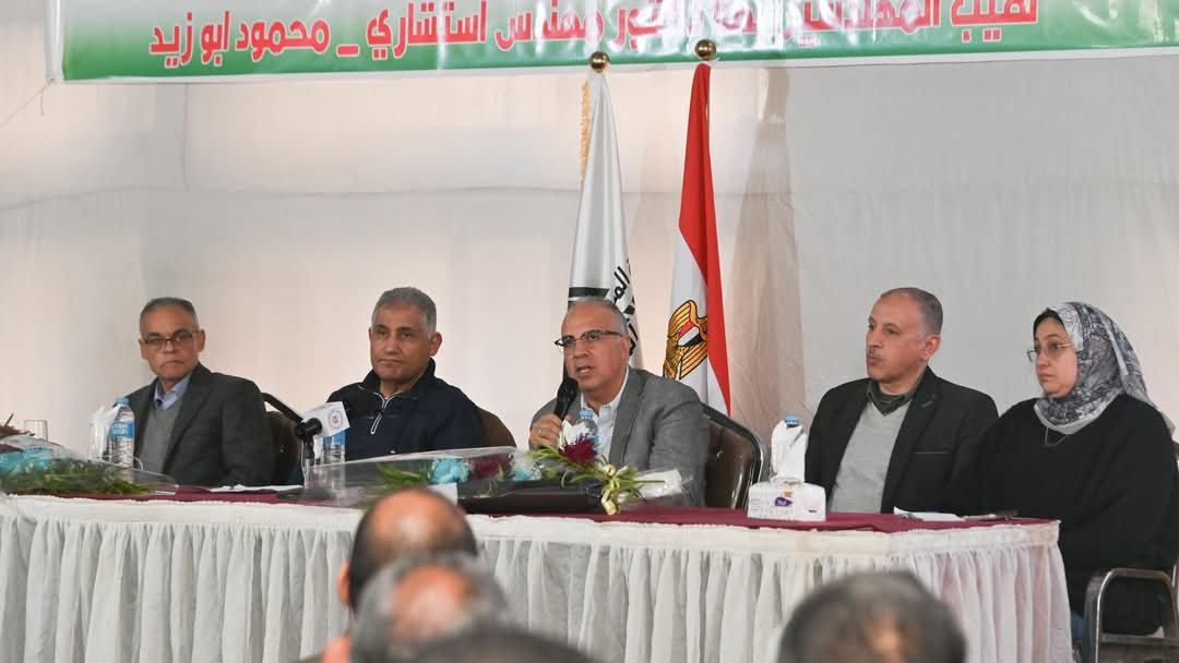 وزير الري: نعمل على تحصيل مستحقات الوزارة بكفاءة لتحسين الوضع المادي للعاملين 5 وزير الري: نعمل على تحصيل مستحقات الوزارة بكفاءة لتحسين الوضع المادي للعاملين