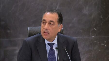 رئيس الوزراء يهنيء الشعب المصري والأمة العربية والإسلامية بحلول شهر رمضان المبارك