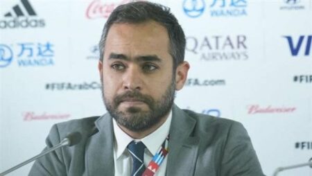 تعيين محمد ثابت متحدثًا رسميًا لقطاع الكرة في النادي الأهلي