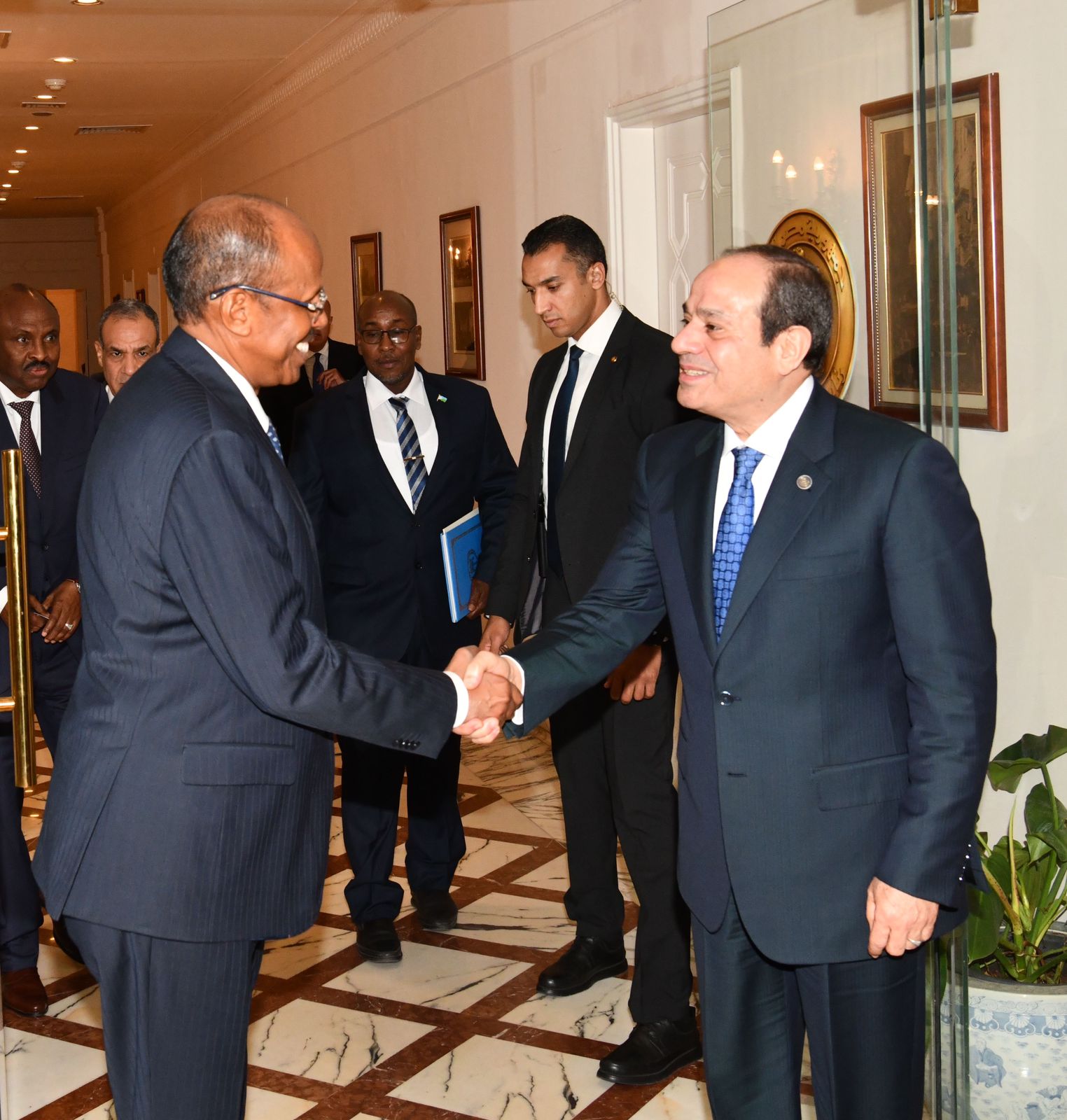 تفاصيل نشاط الرئيس السيسي اليوم.. (فيديو وصور) 1 تفاصيل نشاط الرئيس السيسي اليوم.. (فيديو وصور)