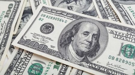 سعر الدولار مقابل الجنيه في مستهل تعاملات البنوك اليوم الثلاثاء 18-2-2025