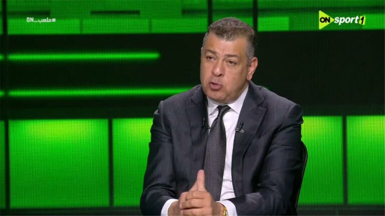 هاني شكري: ممدوح عباس تواصل معي بسبب تصريح اللعب بالناشئين.. والأخطاء ضد الزمالك مقصودة