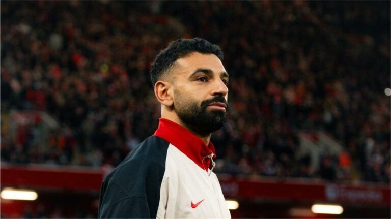 محمد صلاح ينهال بالمديح على زميله السابق: لا يوجد ملك مثله في كرة القدم
