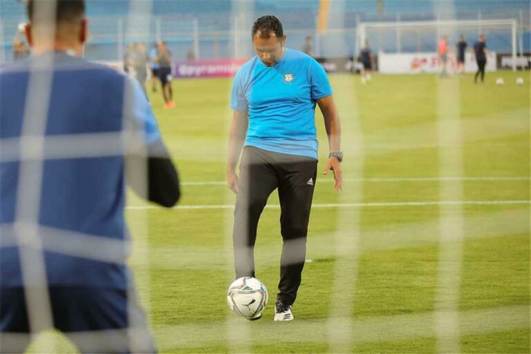 لماذا يتفوق الأهلي على الزمالك في حراسة مرمى منتخب مصر؟.. مدرب القطبين الأسبق يوضح الأسباب