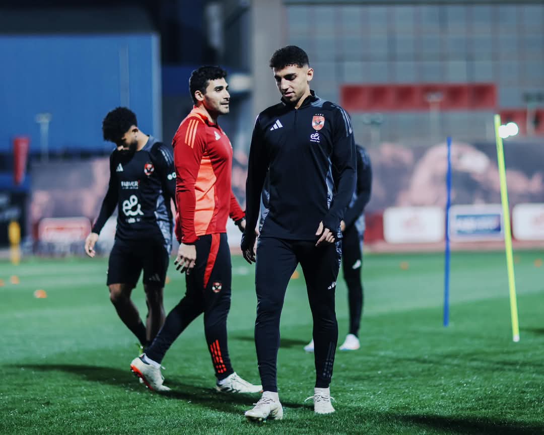 كواليس القمة 130| تركيز وحماس في تدريبات الأهلي استعدادًا لمواجهة الزمالك.. صور
