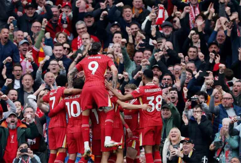 روبرتسون بعد فوز ليفربول أمام ساوثهامبتون: وضعنا إصبع على كأس الدوري الإنجليزي