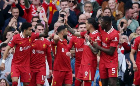 بعد تعادل آرسنال ومانشستر يونايتد.. ماذا يحتاج ليفربول لحسم لقب الدوري الإنجليزي؟