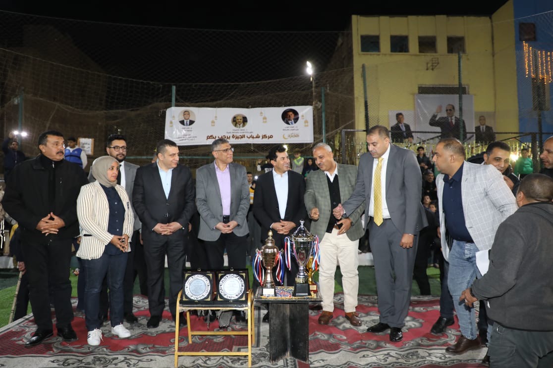 تفاصيل زيارة وزير الرياضة للساحة الشعبية بالجيزة 2 تفاصيل زيارة وزير الرياضة للساحة الشعبية بالجيزة