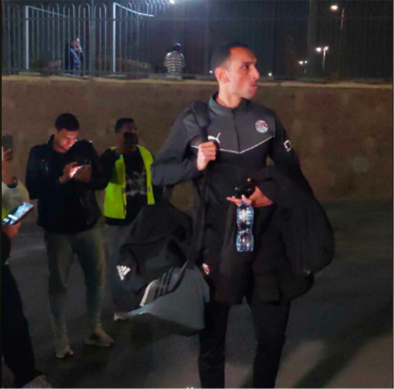 وصول الحكم محمود بسيوني إلى استاد القاهرة لإدارة مباراة الأهلي والزمالك