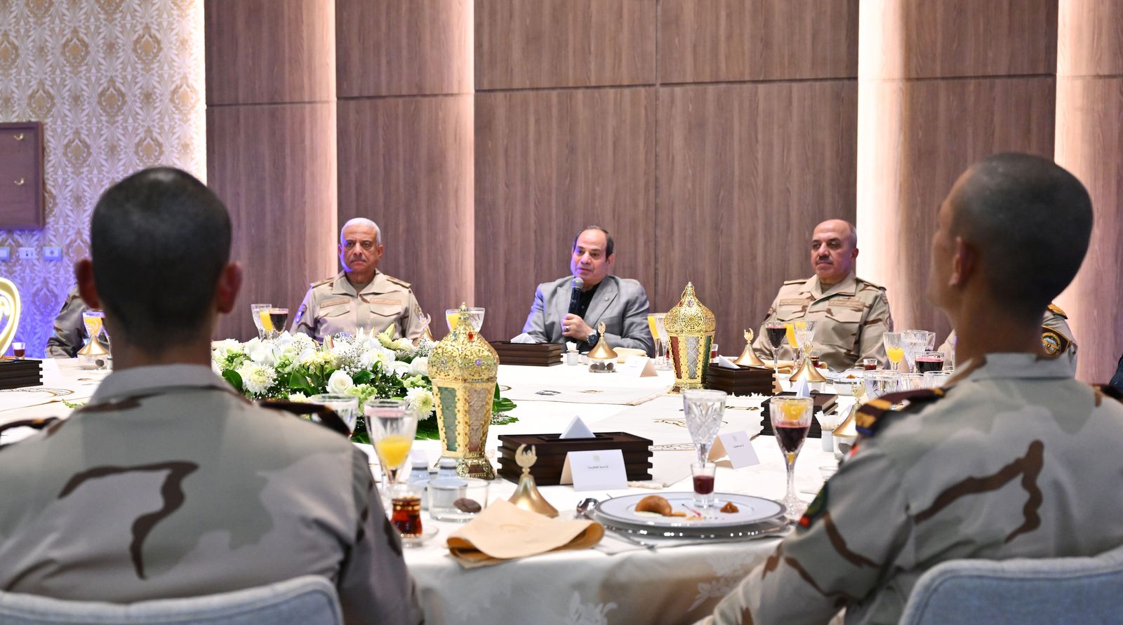 تفاصيل زيارة الرئيس السيسي للأكاديمية العسكرية المصرية.. شاهد 4 تفاصيل زيارة الرئيس السيسي للأكاديمية العسكرية المصرية.. شاهد