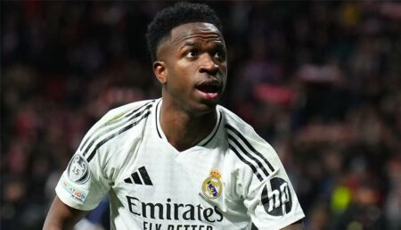 أنشيلوتي يوضح موقف فينيسيوس من مباراة ريال مدريد وفياريال