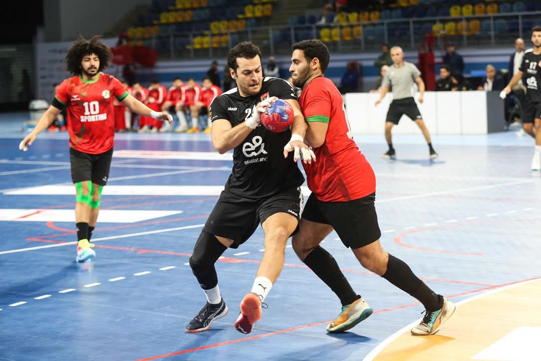 الأهلي يهزم سبورتنج ويتوج بالسوبر المصري لكرة اليد 4 الأهلي يهزم سبورتنج ويتوج بالسوبر المصري لكرة اليد